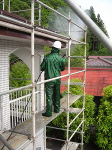 高圧水による建物の洗浄